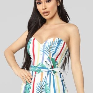 Fashion Nova Strapless romper size XLq